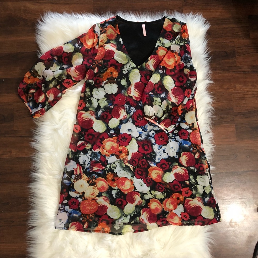 [Lulu’s] Floral tunic dress
